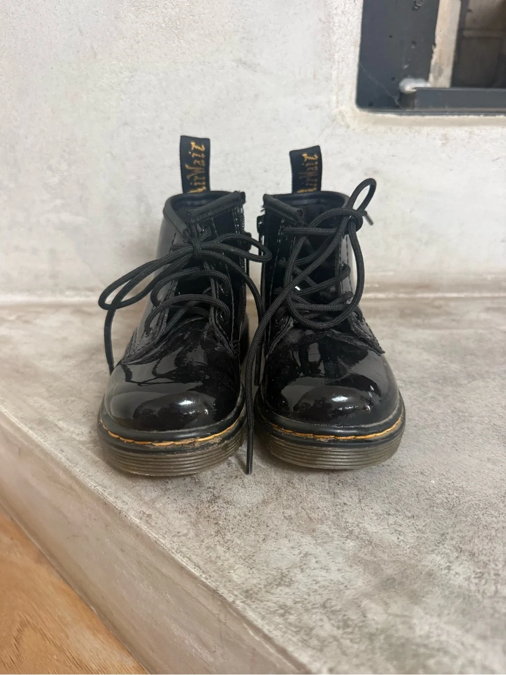 Dr. Martens Toddler size 6 Patent leather Lace-Up Ankle Boots - Classic Style
